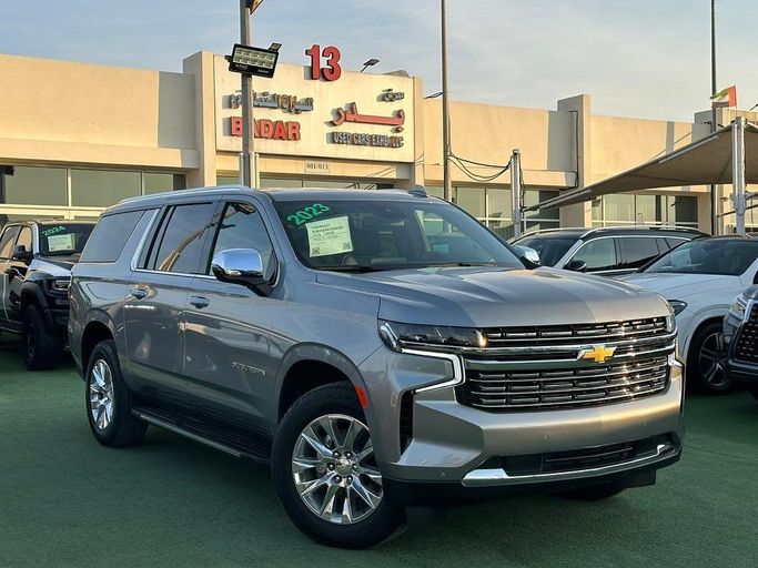 Used Chevrolet Suburban XII, 6.2 l, 2023 in Sharjah by Badar Used Cars, Grey color.  | AUTO.AE