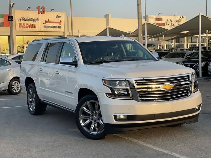 Used Chevrolet Suburban XI, 5.3 l, 2016 in Sharjah by Badar Used Cars, White color.  | AUTO.AE
