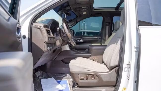 Подержанный Chevrolet Tahoe V, 5.3 л, 2021 в Шардже от Alnujoom Al Malakiah Used Cars Белый цвет. GCC | AUTO.AE