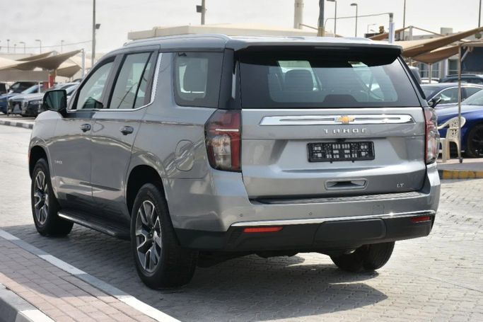 Подержанный Chevrolet Tahoe V, 5.3 л, 2023 в Шардже от Alfaris Used Cars Серебристый цвет. Other | AUTO.AE