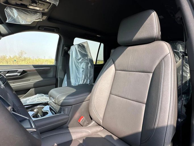 New Chevrolet Tahoe V Facelift, 5.3 l, 2025 in Sharjah by Alfaris Used Cars, Green color. Other | AUTO.AE