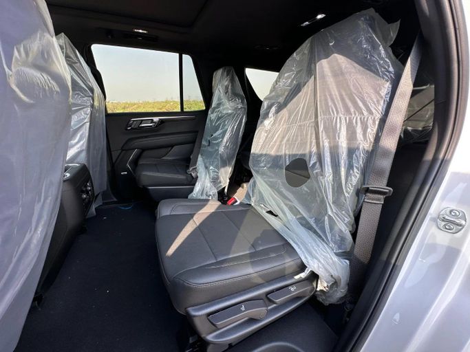 New Chevrolet Tahoe V Facelift, 5.3 l, 2025 in Sharjah by Alfaris Used Cars, White color. Other | AUTO.AE