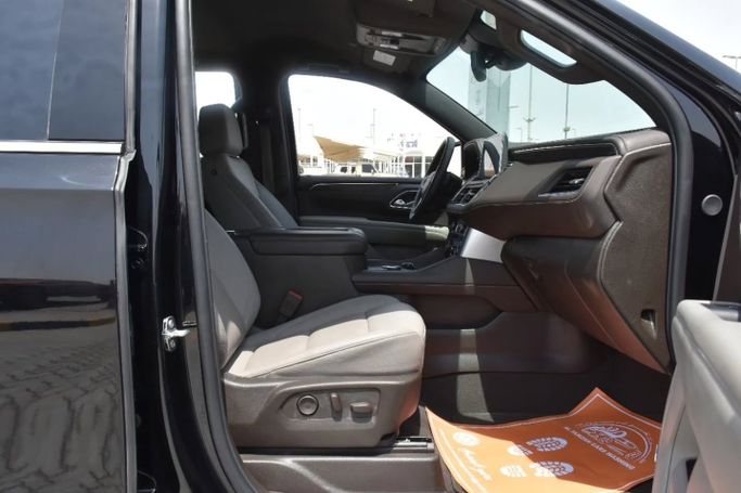 Подержанный Chevrolet Tahoe V Рестайлинг, 5.3 л, 2024 в Шардже от Alfaris Used Cars Черный цвет. Other | AUTO.AE