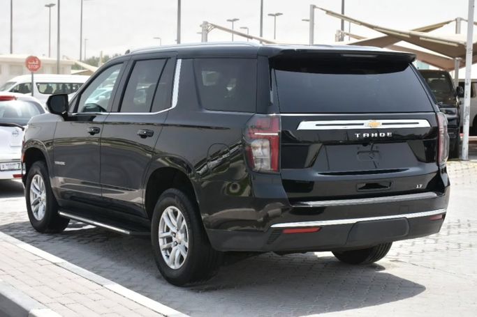 Подержанный Chevrolet Tahoe V Рестайлинг, 5.3 л, 2024 в Шардже от Alfaris Used Cars Черный цвет. Other | AUTO.AE