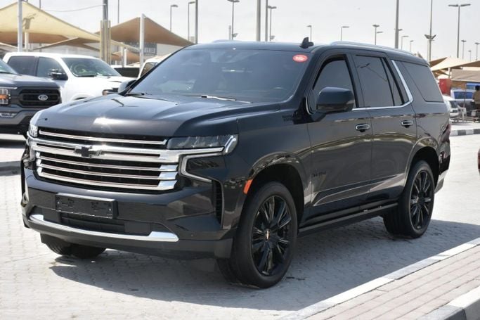 Подержанный Chevrolet Tahoe V, 5.3 л, 2022 в Шардже от Alfaris Used Cars Черный цвет. Other | AUTO.AE