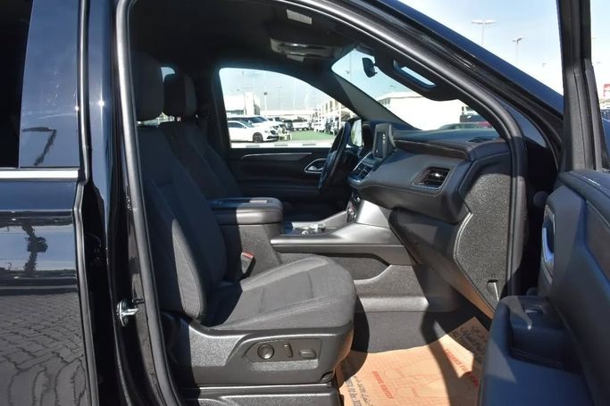 Подержанный Chevrolet Tahoe V, 5.3 л, 2022 в Шардже от Alfaris Used Cars Черный цвет. Other | AUTO.AE