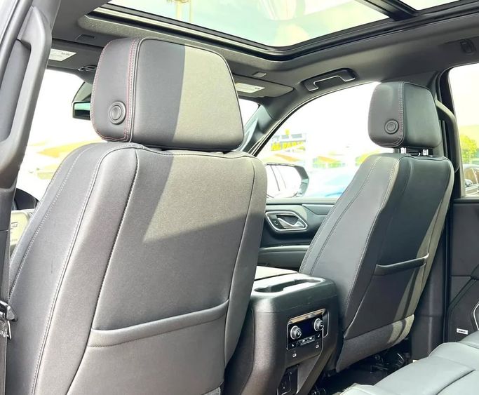 Подержанный Chevrolet Tahoe V, 3.0 л, 2023 в Шардже от Alfaris Used Cars Черный цвет. Other | AUTO.AE