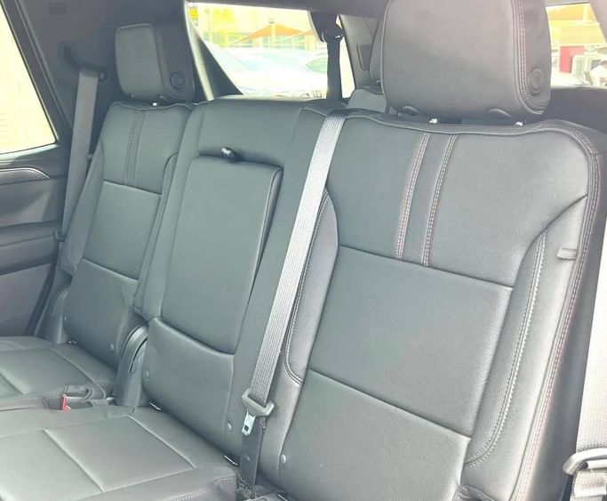 Подержанный Chevrolet Tahoe V, 3.0 л, 2023 в Шардже от Alfaris Used Cars Черный цвет. Other | AUTO.AE