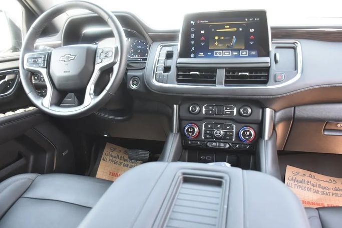 Подержанный Chevrolet Tahoe V, 5.3 л, 2022 в Шардже от Alfaris Used Cars Черный цвет. Other | AUTO.AE