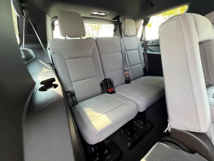 Used Chevrolet Tahoe V, 5.3 l, 2023 in Sharjah by First Choice Cars, Green color. GCC Specs | AUTO.AE