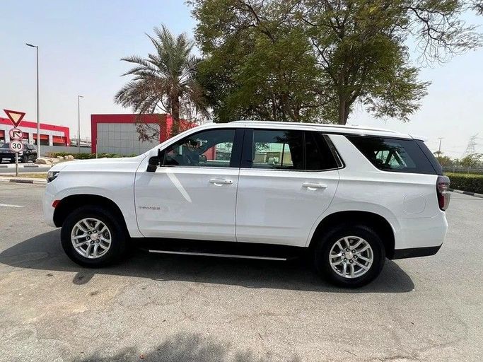 Used Chevrolet Tahoe V, 5.3 l, 2023 in Sharjah by First Choice Cars, White color. GCC Specs | AUTO.AE
