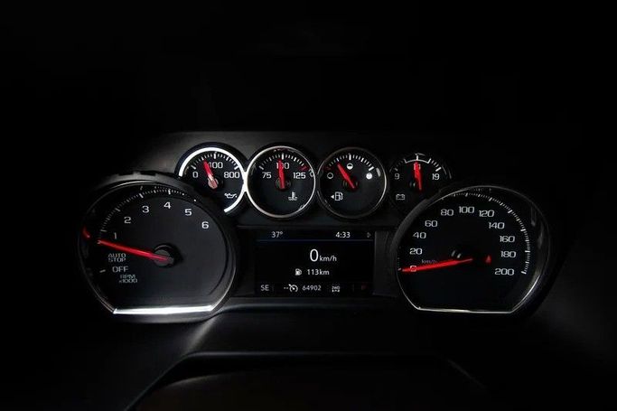 Подержанный Chevrolet Tahoe V, 5.3 л, 2023 в Шардже от First Choice Cars Тёмно-бордовый цвет. GCC | AUTO.AE