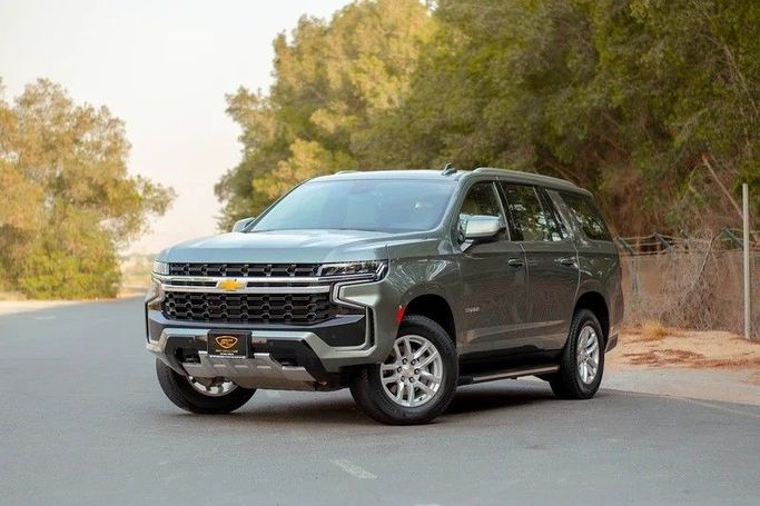Used Chevrolet Tahoe V, 5.3 l, 2023 in Sharjah by First Choice Cars, Green color. GCC Specs | AUTO.AE