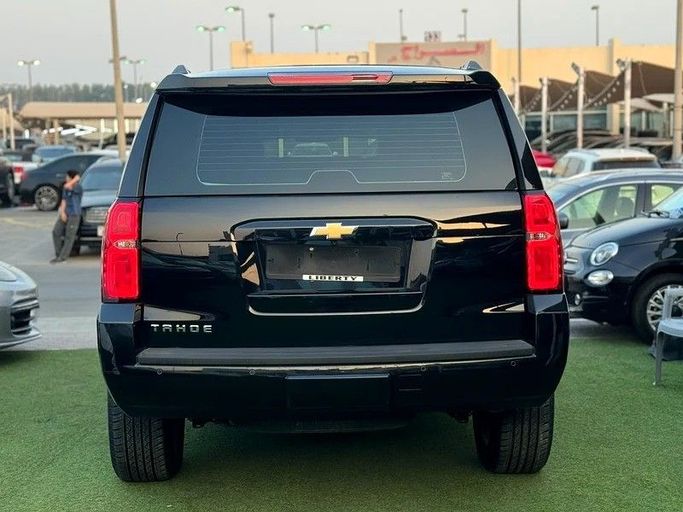 Used Chevrolet Tahoe IV, 6.2 l, 2018 in Sharjah by Al Fakhamah Used Cars, Black color. GCC Specs | AUTO.AE