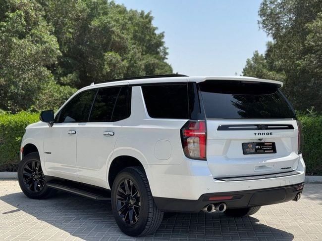 Подержанный Chevrolet Tahoe V, 6.2 л, 2021 в Шардже от Berlin Used Cars Белый цвет. Американская | AUTO.AE