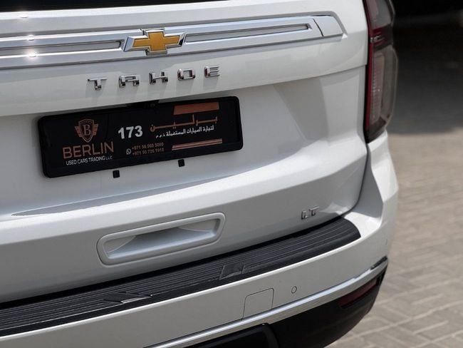 Подержанный Chevrolet Tahoe V, 5.3 л, 2023 в Шардже от Berlin Used Cars Белый цвет. GCC | AUTO.AE