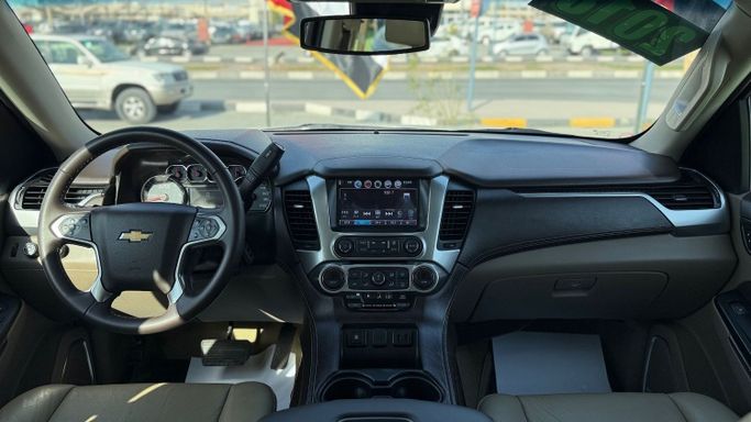 Подержанный Chevrolet Tahoe IV, 5.3 л, 2018 в Шардже от Badar Used Cars Белый цвет. GCC | AUTO.AE