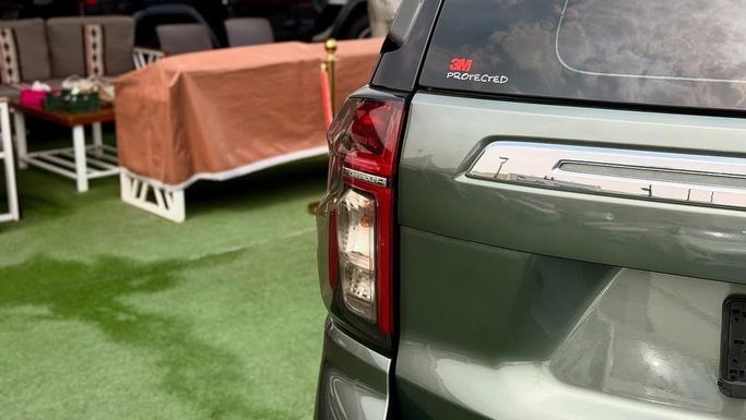 Подержанный Chevrolet Tahoe V, 5.3 л, 2023 в Шардже от Badar Used Cars Другой цвет цвет.  | AUTO.AE