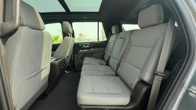 Used Chevrolet Tahoe V, 5.3 l, 2021 in Sharjah by Badar Used Cars, Grey color.  | AUTO.AE