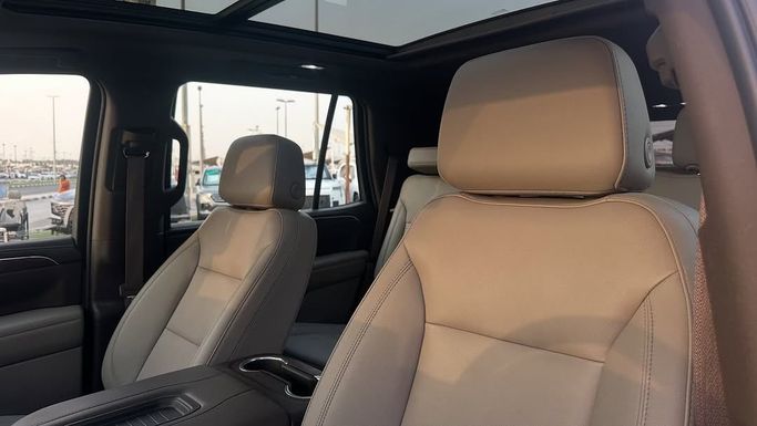 Подержанный Chevrolet Tahoe V, 5.3 л, 2023 в Шардже от Badar Used Cars Черный цвет.  | AUTO.AE