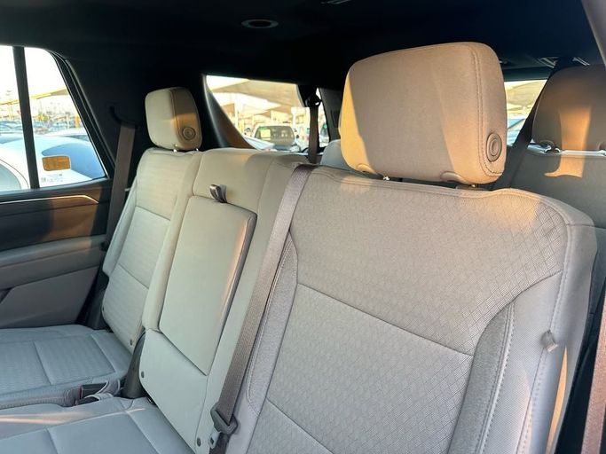 Used Chevrolet Tahoe V, 5.3 l, 2023 in Sharjah by Badar Used Cars, White color.  | AUTO.AE