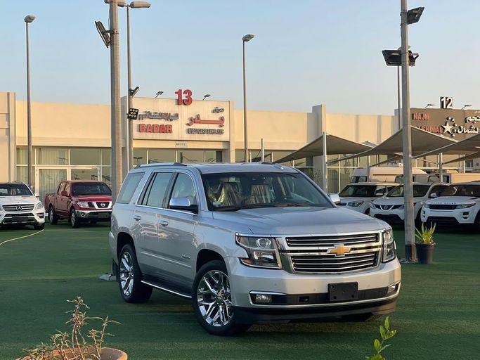 Used Chevrolet Tahoe IV, 6.2 l, 2017 in Sharjah by Badar Used Cars, Silver color.  | AUTO.AE
