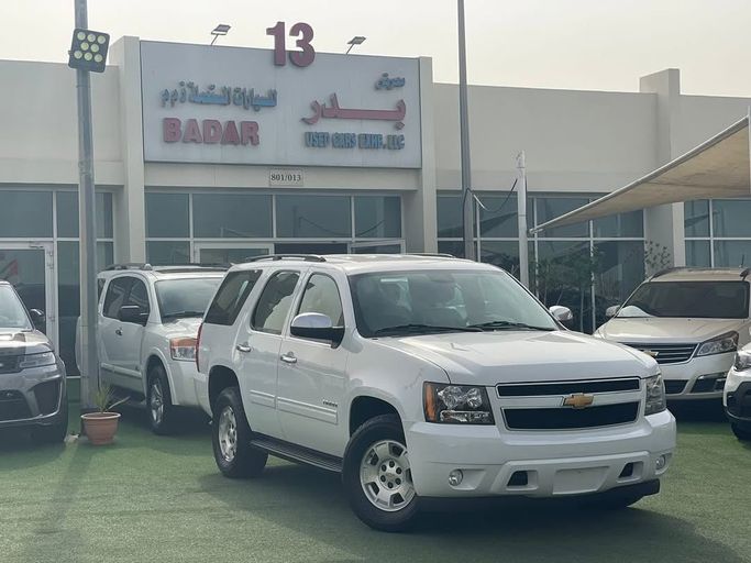 Used Chevrolet Tahoe III, 6.2 l, 2012 in Sharjah by Badar Used Cars, White color.  | AUTO.AE
