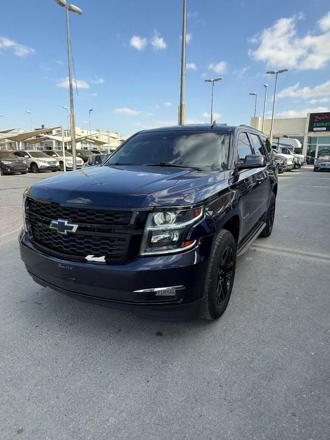 Подержанный Chevrolet Tahoe IV, 5.3 л, 2018 в Шардже от Emirates & Gulf used cars Черный цвет. Американская | AUTO.AE