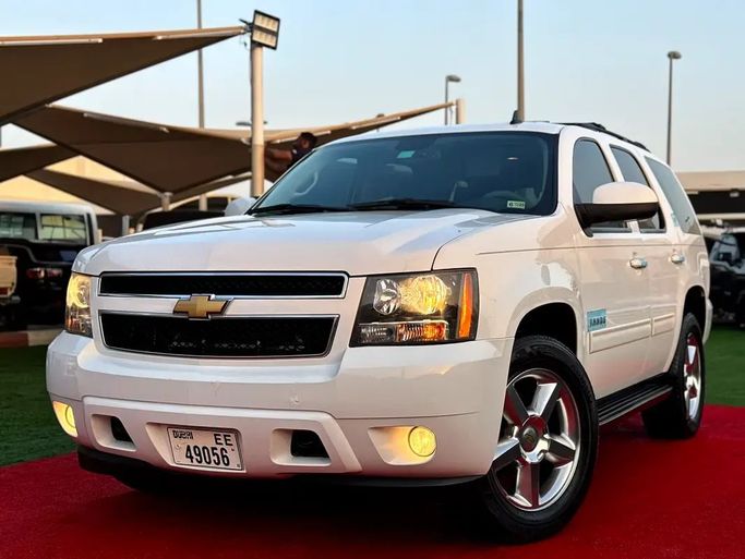 مستعملة Chevrolet Tahoe ثالثاً, 6.2 l, 2014 في في الشارقة من khaled al fares، اللون أبيض. المواصفات الأمريكية | AUTO.AE