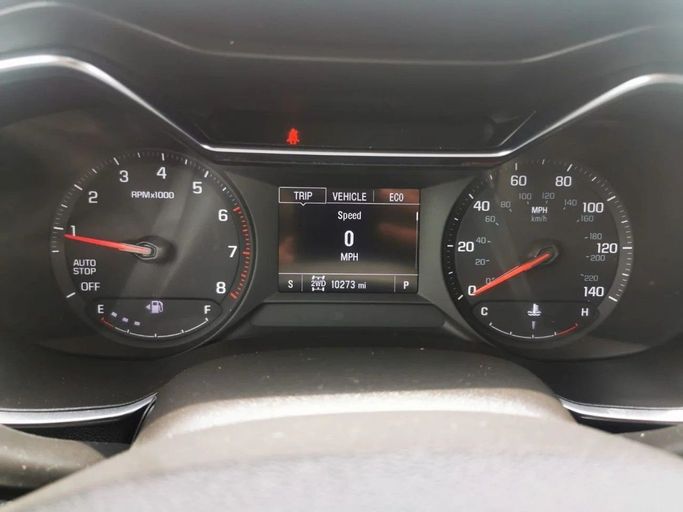 Подержанный Chevrolet TrailBlazer III Рестайлинг, 1.3 л, 2023 в Шардже от Tabarak Used Cars Бордовый цвет. Американская | AUTO.AE