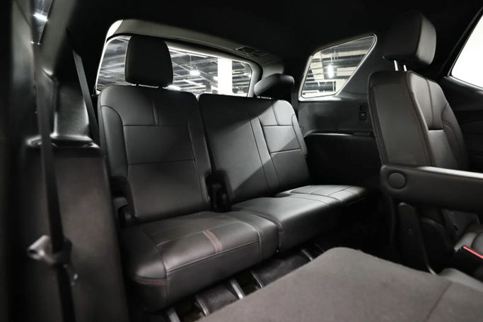 Used Chevrolet Traverse II Facelift, 3.6 l, 2022 in Sharjah by Al Qassem Cars Trading, Black color. GCC Specs | AUTO.AE