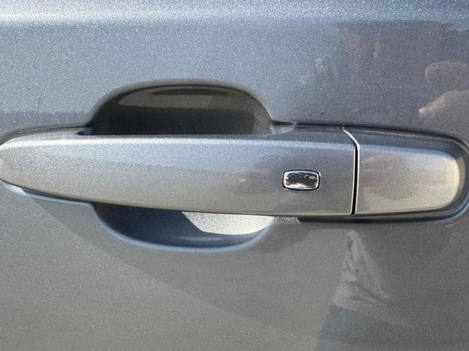 Used Chevrolet Traverse II, 3.6 l, 2020 in Sharjah by Noor Al Seyoh Used Cars, Silver color. GCC Specs | AUTO.AE