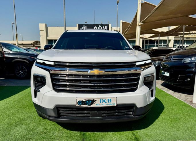 Used Chevrolet Traverse II Facelift, 3.6 l, 2024 in Sharjah by DCB Cars, White color. GCC Specs | AUTO.AE