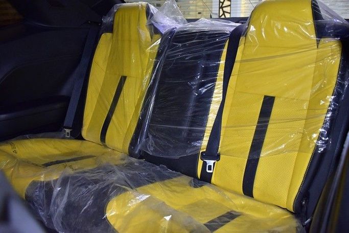 Подержанный Dodge Challenger SXT III Рестайлинг 2, 3.6 л, 2019 в Шардже от Honey Gidosha Used Cars Tr. Желтый цвет.  | AUTO.AE