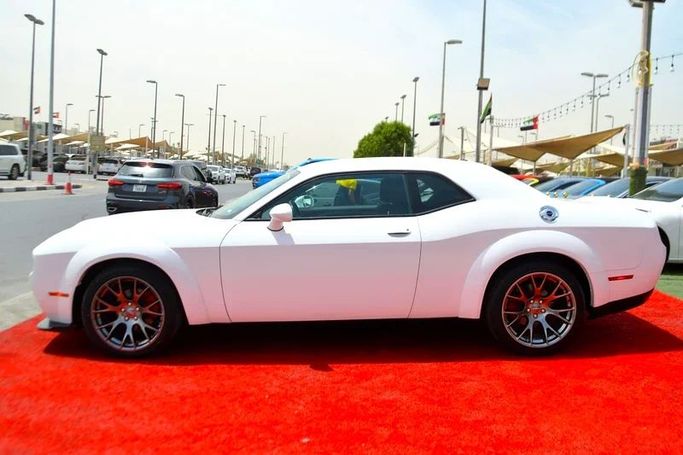 Used Dodge Challenger III Facelift 2, 3.6 l, 2021 in Sharjah by Wadishee Used Cars, White color. American Specs | AUTO.AE