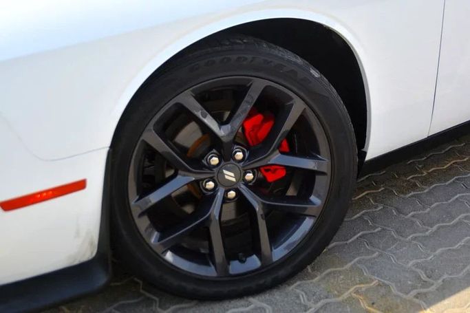 Used Dodge Challenger III Facelift 2, 3.6 l, 2021 in Sharjah by Wadishee Used Cars, White color. American Specs | AUTO.AE