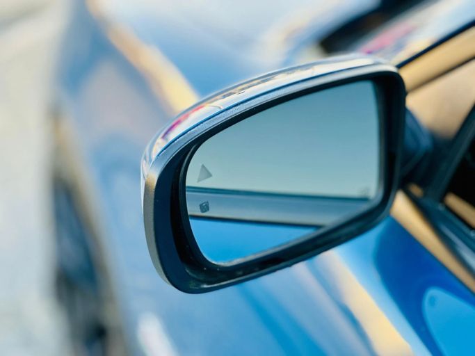 Подержанный Dodge Challenger R_T III Рестайлинг 2, 6.4 л, 2020 в Шардже от Kandy Cars Синий цвет. Американская | AUTO.AE