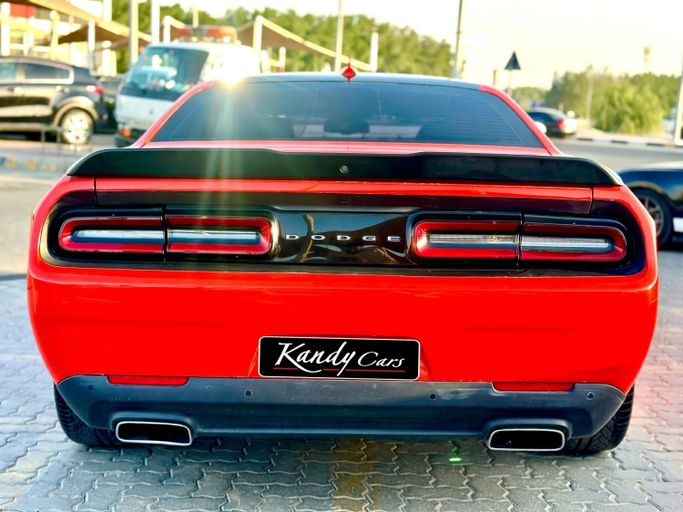Подержанный Dodge Challenger SRT III Рестайлинг 2, 6.4 л, 2021 в Шардже от Kandy Cars Красный цвет. Американская | AUTO.AE