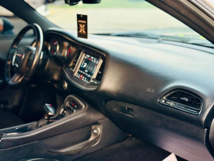 Подержанный Dodge Challenger SRT III Рестайлинг 2, 6.4 л, 2019 в Шардже от Kandy Cars Серый цвет. Американская | AUTO.AE