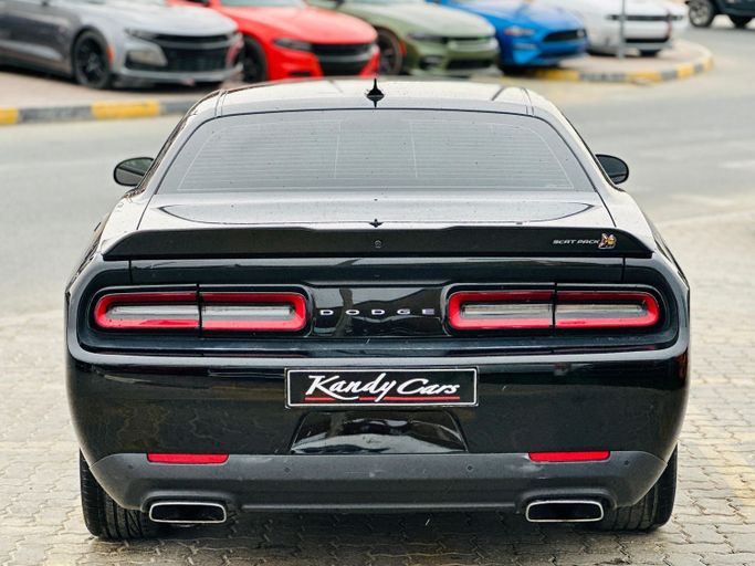Подержанный Dodge Challenger SRT III Рестайлинг 2, 6.4 л, 2021 в Шардже от Kandy Cars Черный цвет. Американская | AUTO.AE