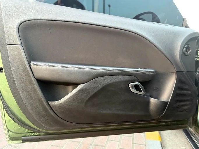 Подержанный Dodge Challenger GT III Рестайлинг 2, 3.6 л, 2018 в Шардже от Speed Line Used Cars Зеленый цвет. Американская | AUTO.AE