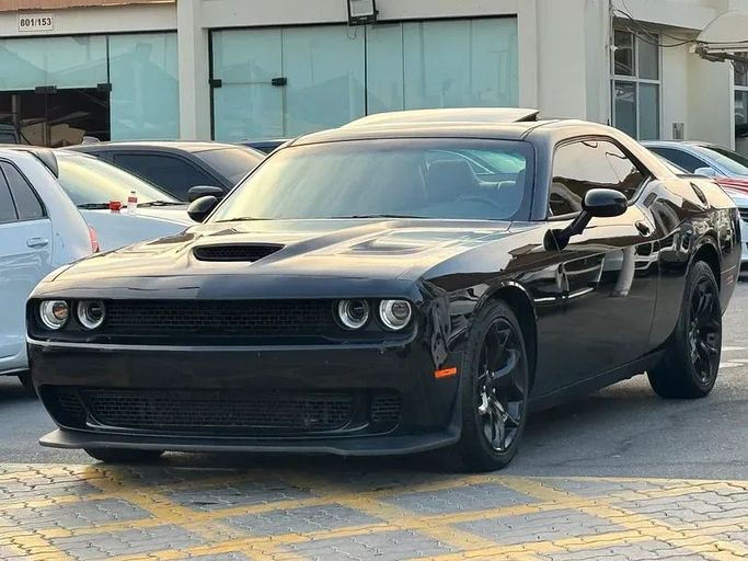 Подержанный Dodge Challenger R_T III Рестайлинг 2, 5.7 л, 2016 в Шардже от Taj Al Impratoor Used Cars Черный цвет. GCC | AUTO.AE