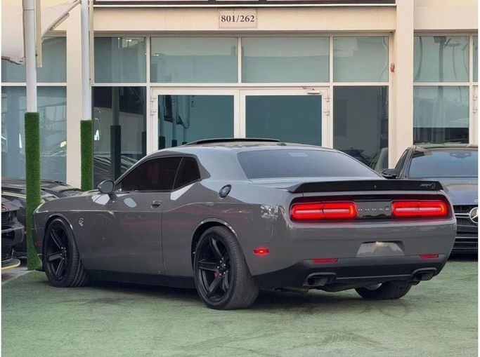 Used Dodge Challenger Hellcat III Facelift 2, 6.2 l, 2019 in Sharjah by Noor Al Seyoh Used Cars, Grey color. Canadian Specs | AUTO.AE