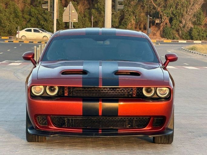 مستعملة Dodge Challenger SXT ثالثاً فيس ليفت 2, 3.6 l, 2020 في في الشارقة من Al Aayan Used Cars، اللون أحمر. المواصفات الأمريكية | AUTO.AE | إعلان #272833