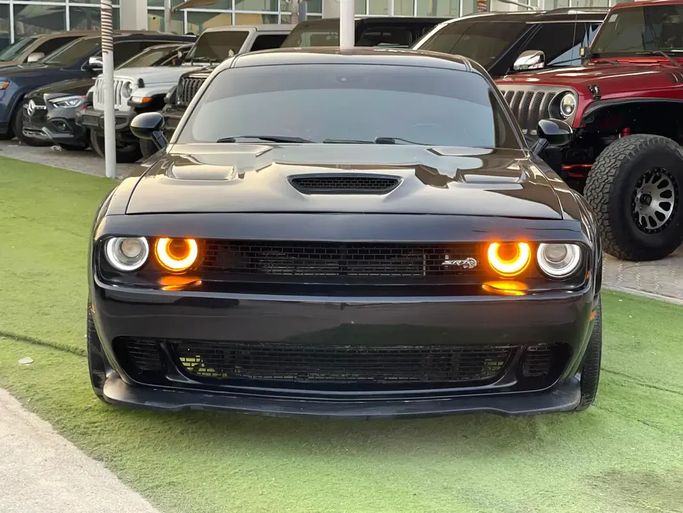 Подержанный Dodge Challenger SRT III Рестайлинг 2, 6.4 л, 2020 в Шардже от Walid Kahat Черный цвет. Американская | AUTO.AE | Объявление #273061