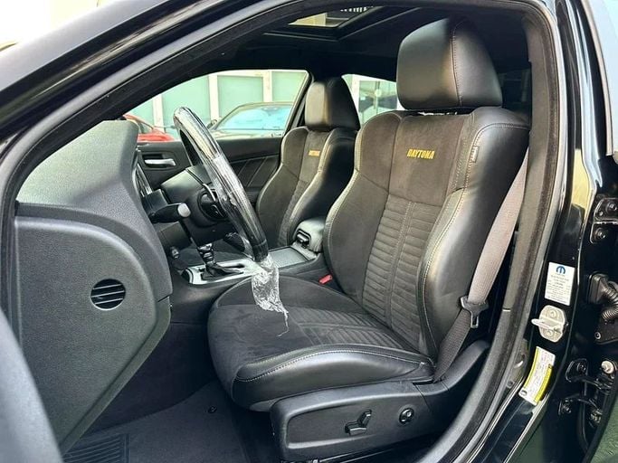 Подержанный Dodge Charger R_T VII (LD) Рестайлинг, 5.7 л, 2018 в Шардже от Ahmad alkhodari Motors Черный цвет. GCC | AUTO.AE