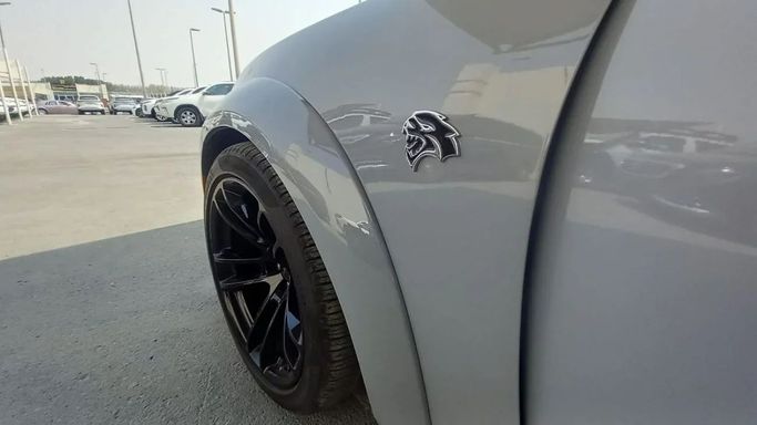 Used Dodge Charger Hellcat VII (LD) Facelift, 6.2 l, 2022 in Sharjah by Nour Alnukhba Motors, White color. American Specs | AUTO.AE