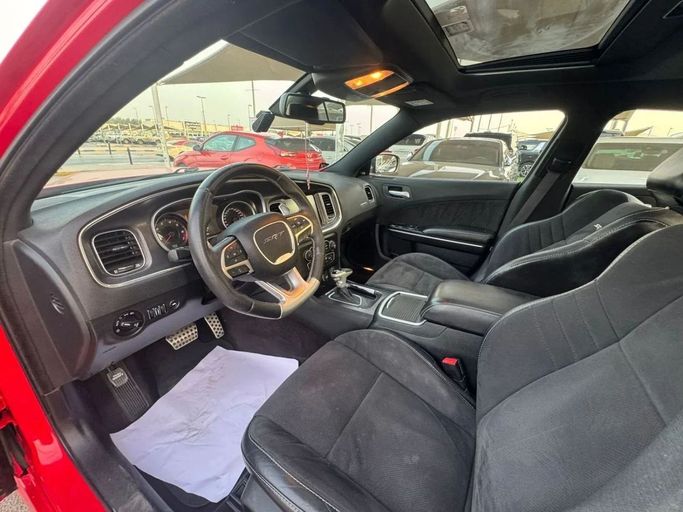 Подержанный Dodge Charger SRT VII (LD) Рестайлинг, 6.4 л, 2016 в Шардже от Nour Alnukhba Motors Красный цвет. GCC | AUTO.AE