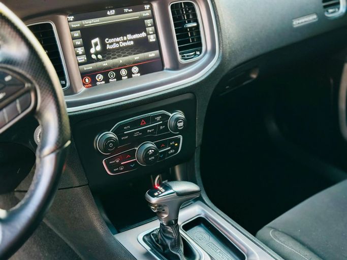 Подержанный Dodge Charger GT VII (LD) Рестайлинг, 3.6 л, 2022 в Шардже от Kandy Cars Серый цвет. Американская | AUTO.AE