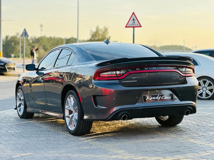 Подержанный Dodge Charger GT VII (LD) Рестайлинг, 3.6 л, 2022 в Шардже от Kandy Cars Серый цвет. Американская | AUTO.AE